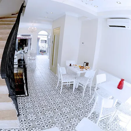 Ada Home's Taksim 3*